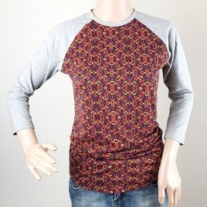 LuLaRoe Randy medallion raglan tee